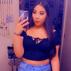 Meet your Posher, Anahi